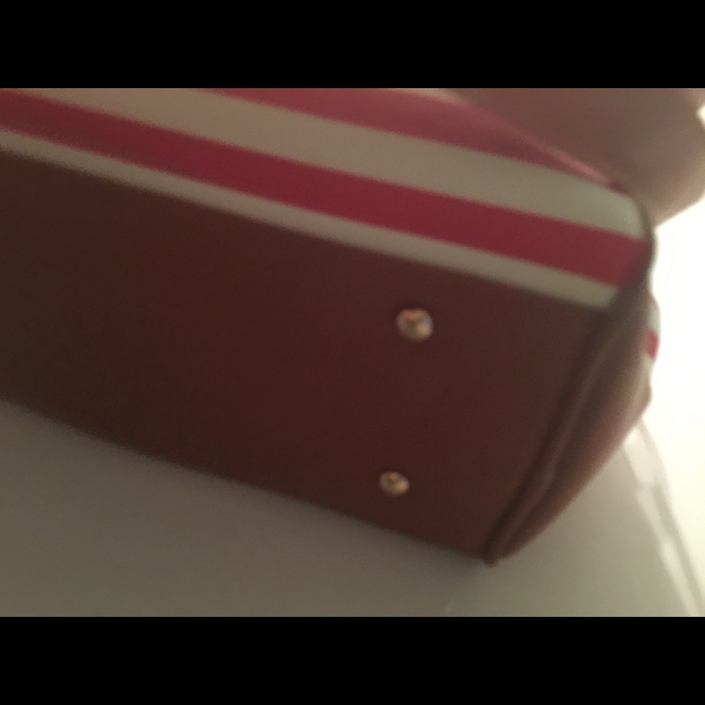 Handbag - Picture 3 of 3